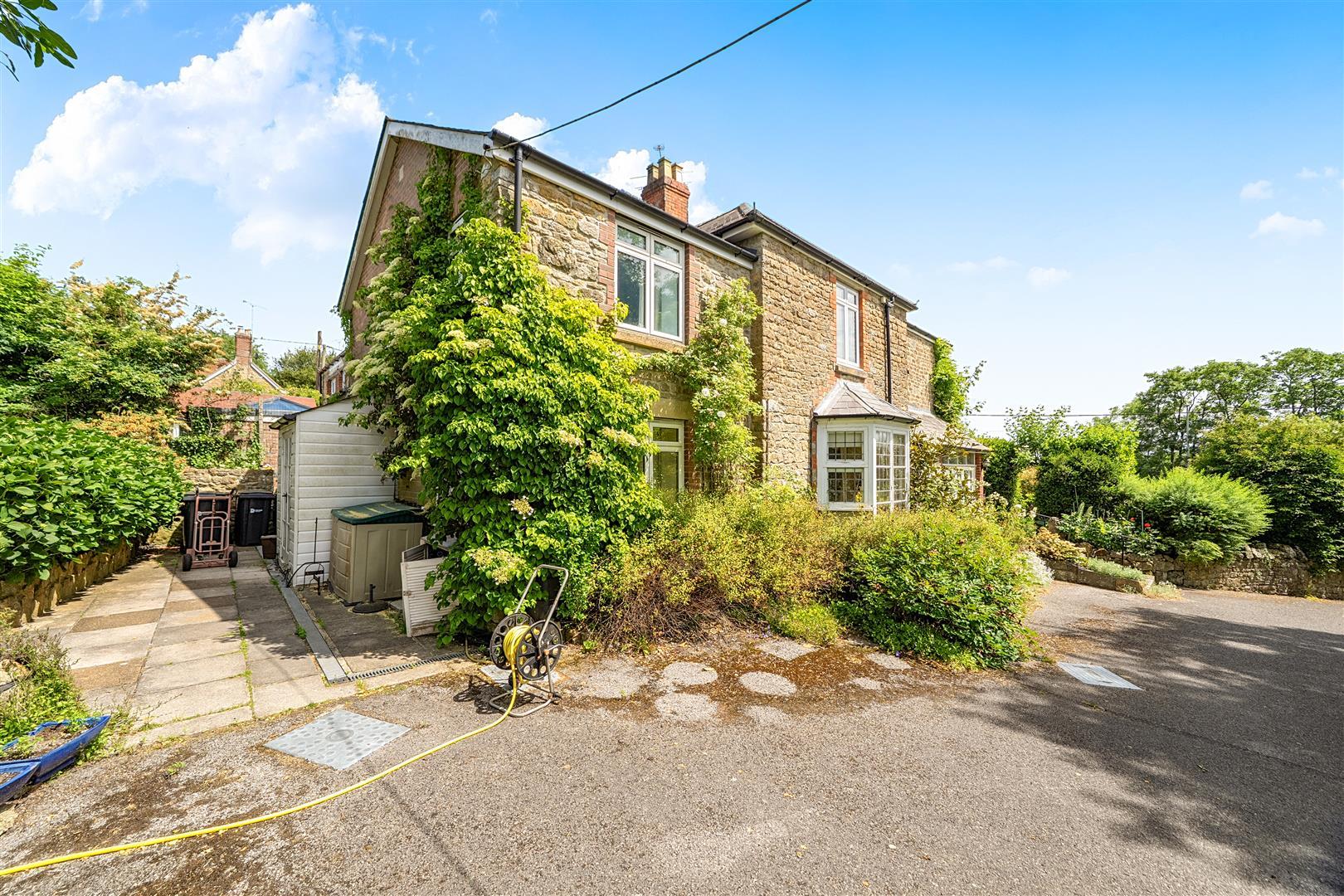 Property Image 00024506-5c8e-40ef-a2e5-eefc77c9c658