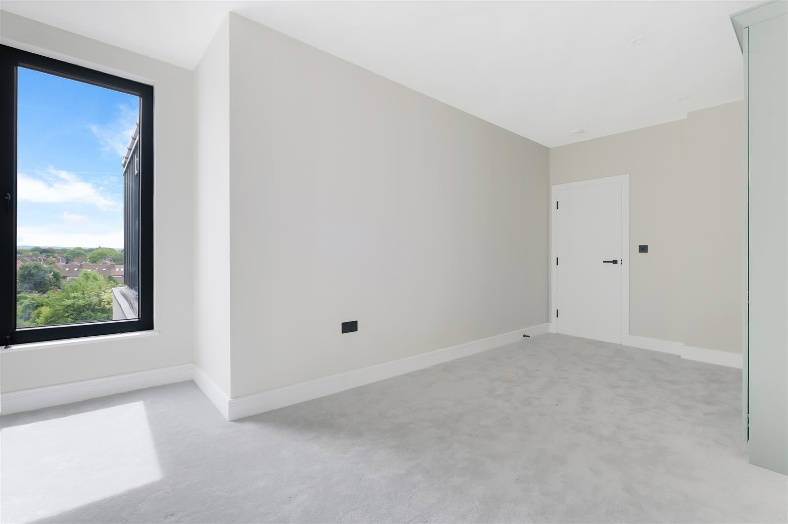 Property Image 0002476f-bf7b-4395-b02e-45dca59187cb