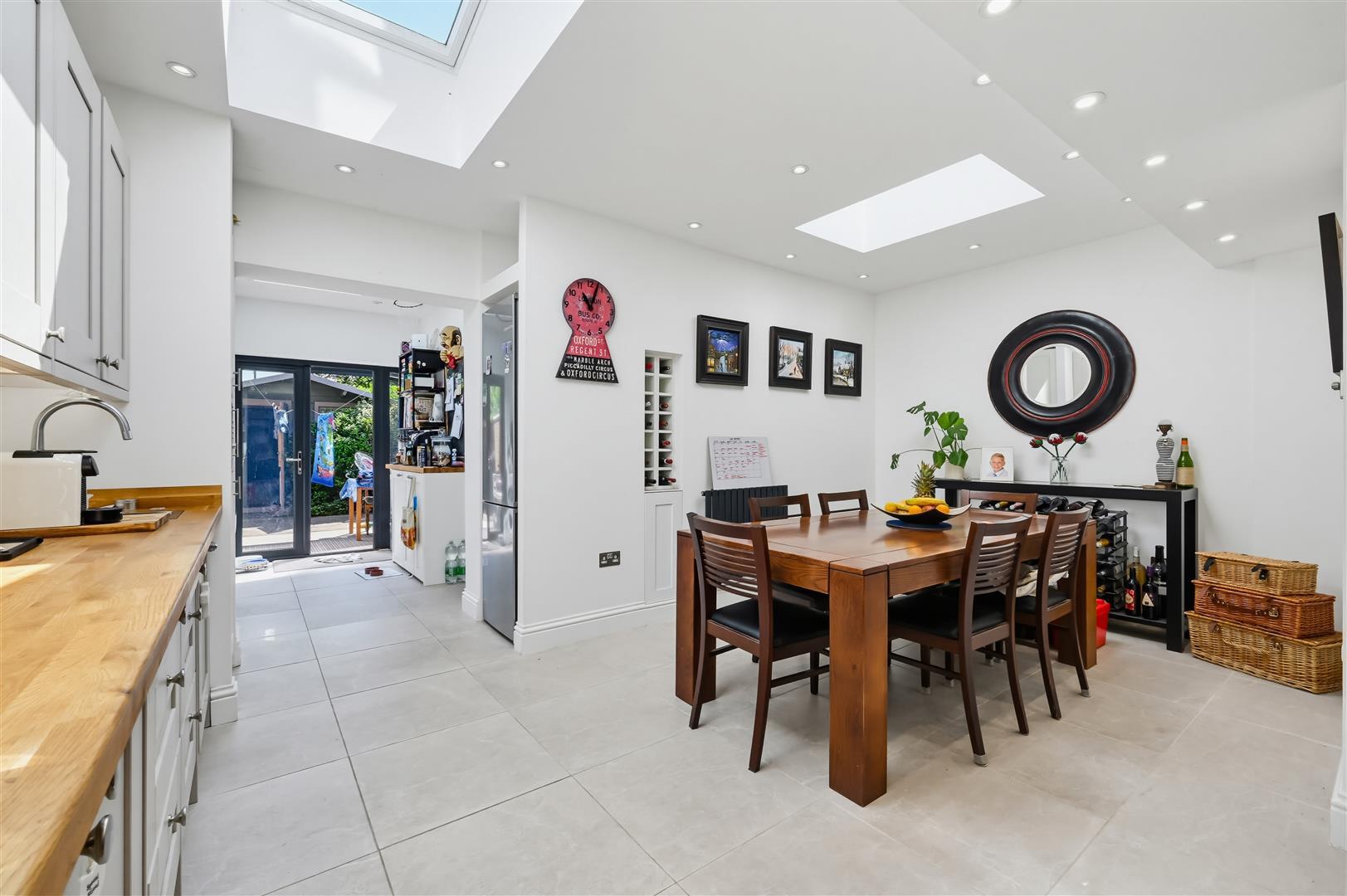 Property Image 000310d4-4bb9-41f0-8c58-ca5d2659718f