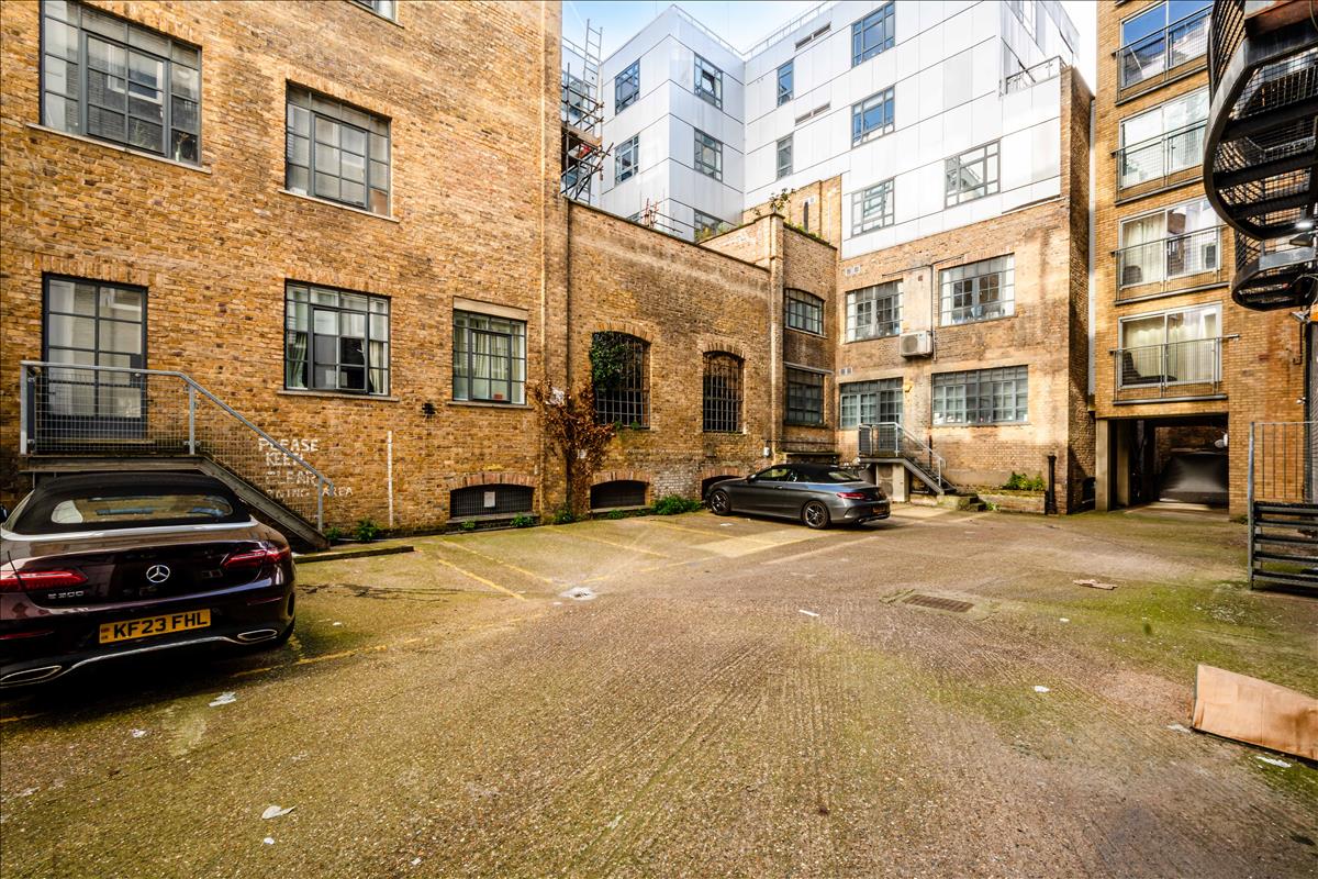 industrial unit to let in Clerkenwell
