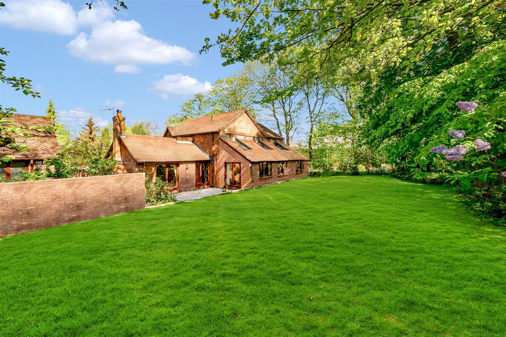 Property Image 00121695-a2ab-4a42-8f39-896e4c2a82b2