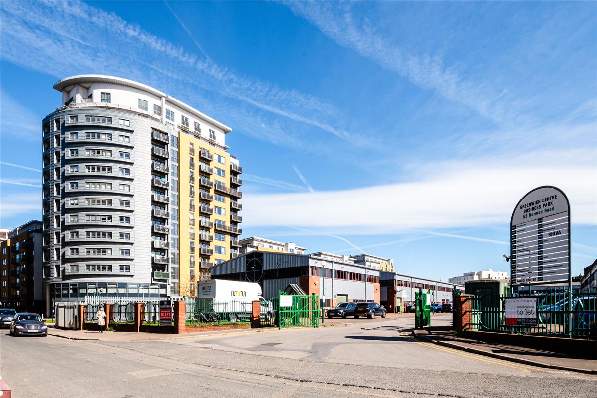 industrial unit to let in Greenwich Centre Business Park