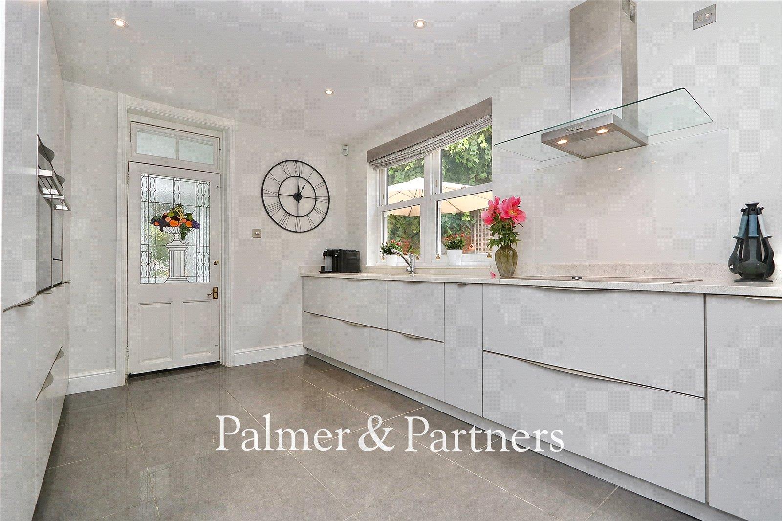 Property Image 00185b32-d7a7-4cc5-96e9-aa05d662135c