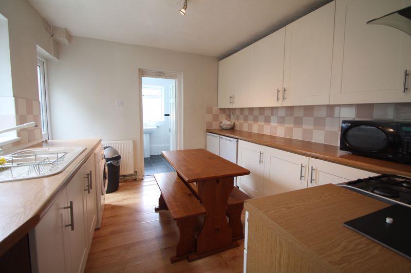 Property Image 001ba86f-dbef-4fb5-9569-f82153c561bf