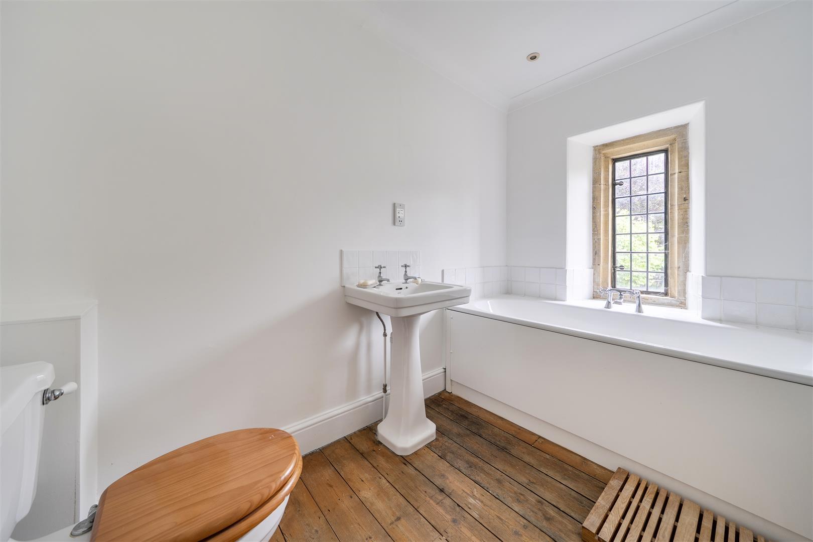 Property Image 00206fce-b3c1-4375-a57c-c540ccace137