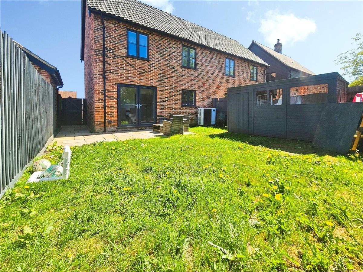 Property Image 0025d32b-94ca-4537-a0d2-6f10fa456c9c