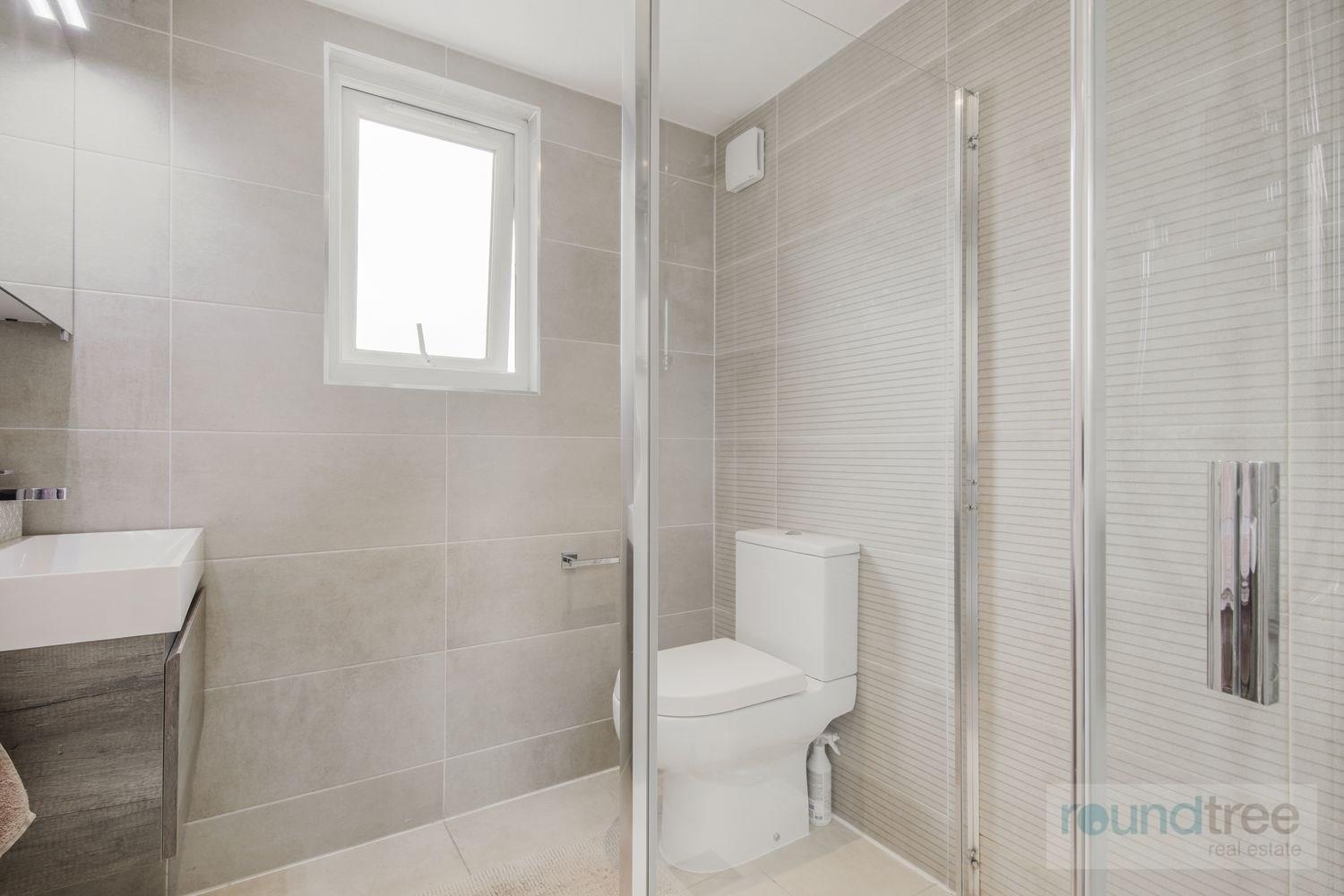Property Image 002bf40e-f473-4da7-8881-c0539ce8e150