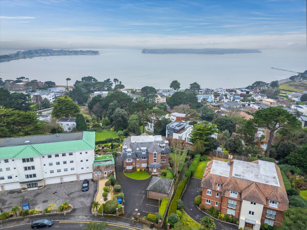 Property Image 003353f6-48de-40c0-8987-d44b6cbd951b