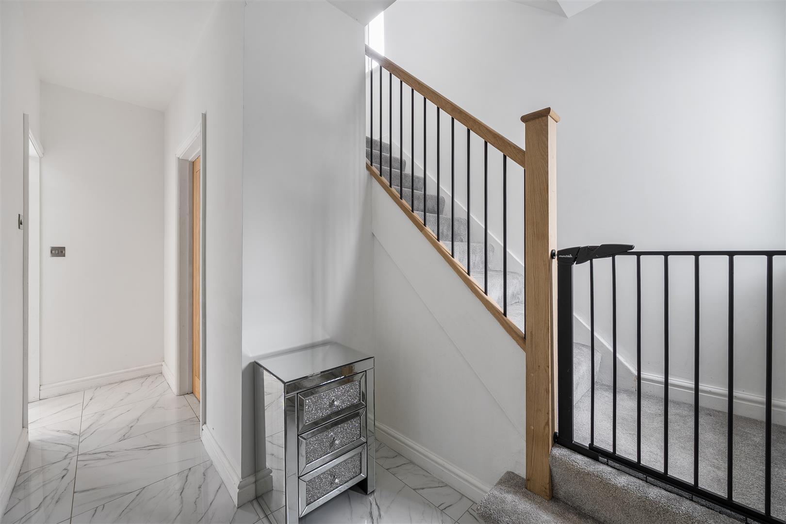 Property Image 004199af-7263-48c7-a262-361b148784e1