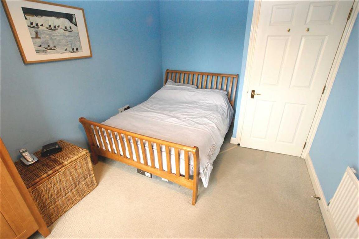 Property Image 004a8e94-9486-46be-a343-10c9d6206b43