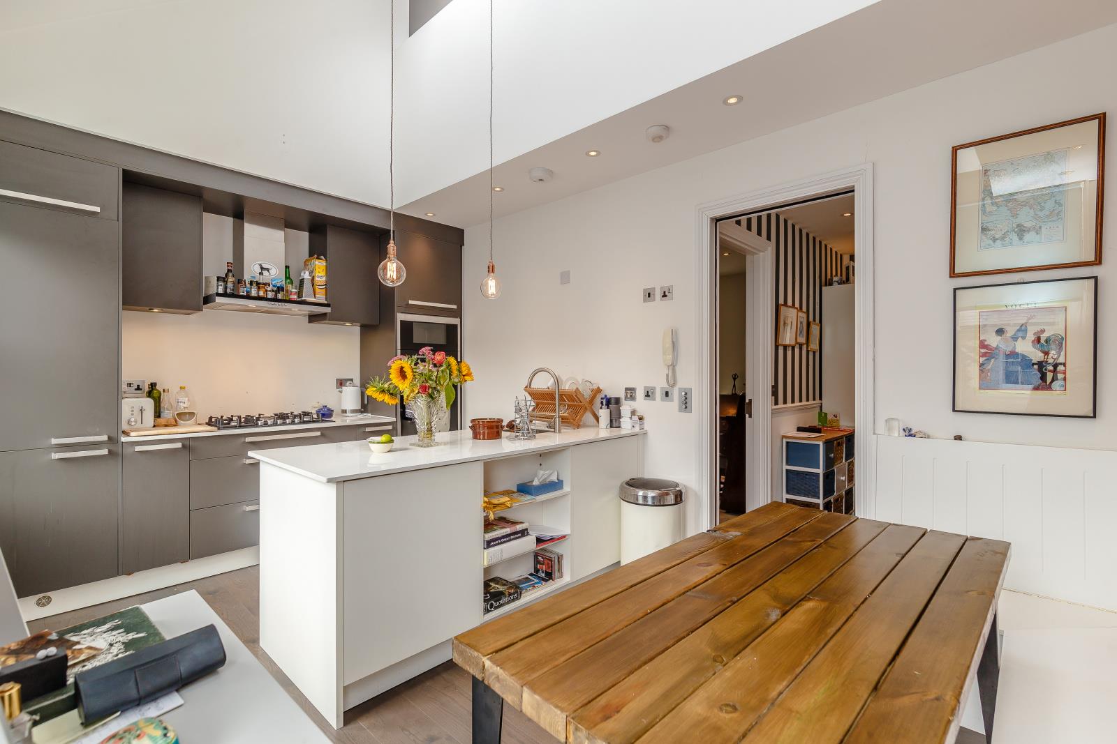 Property Image 004f9104-21c2-47b9-96ca-5d7e17267154