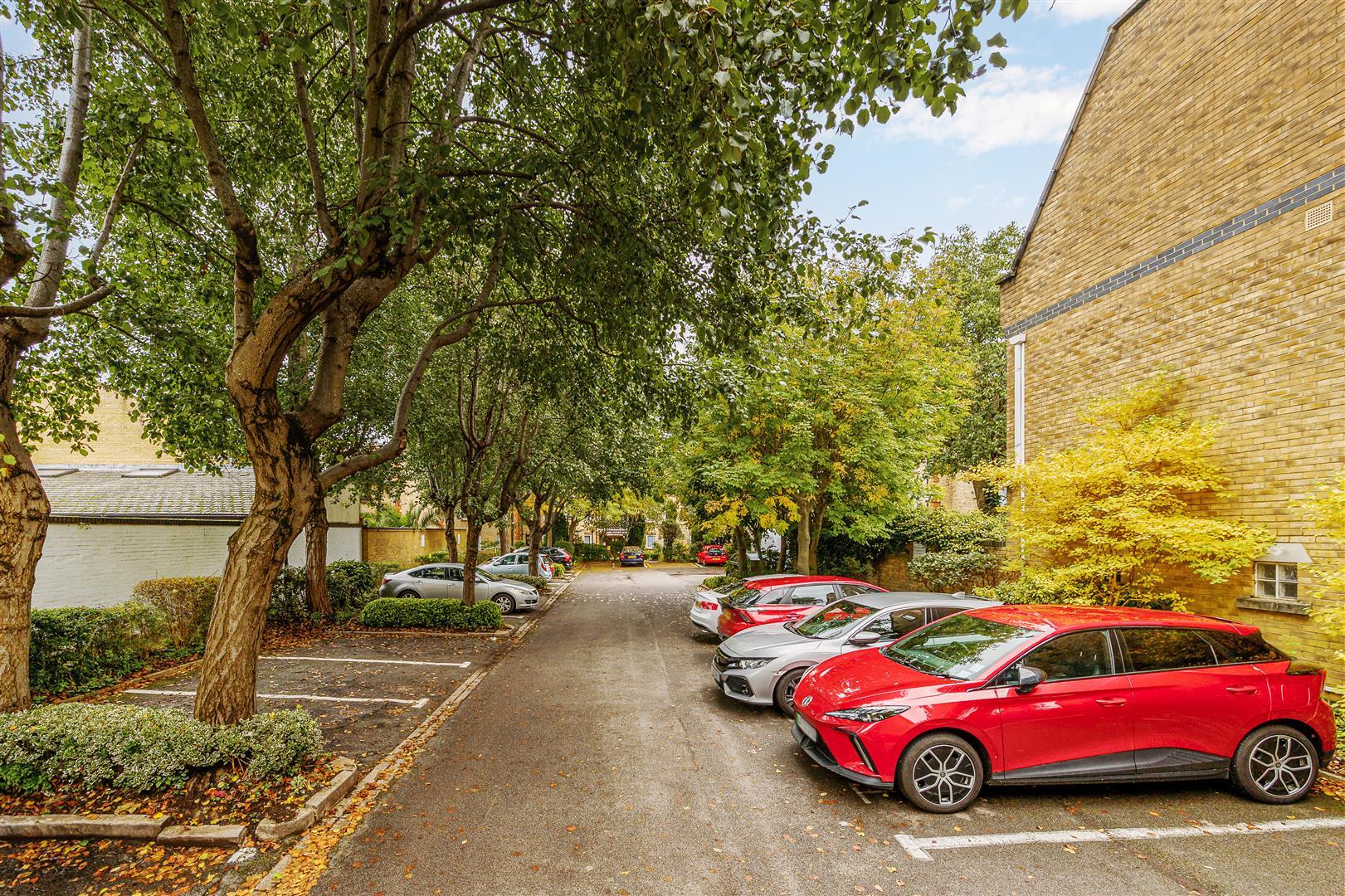 Property Image 005f5a9d-98c3-476e-ab49-12906980b5a5