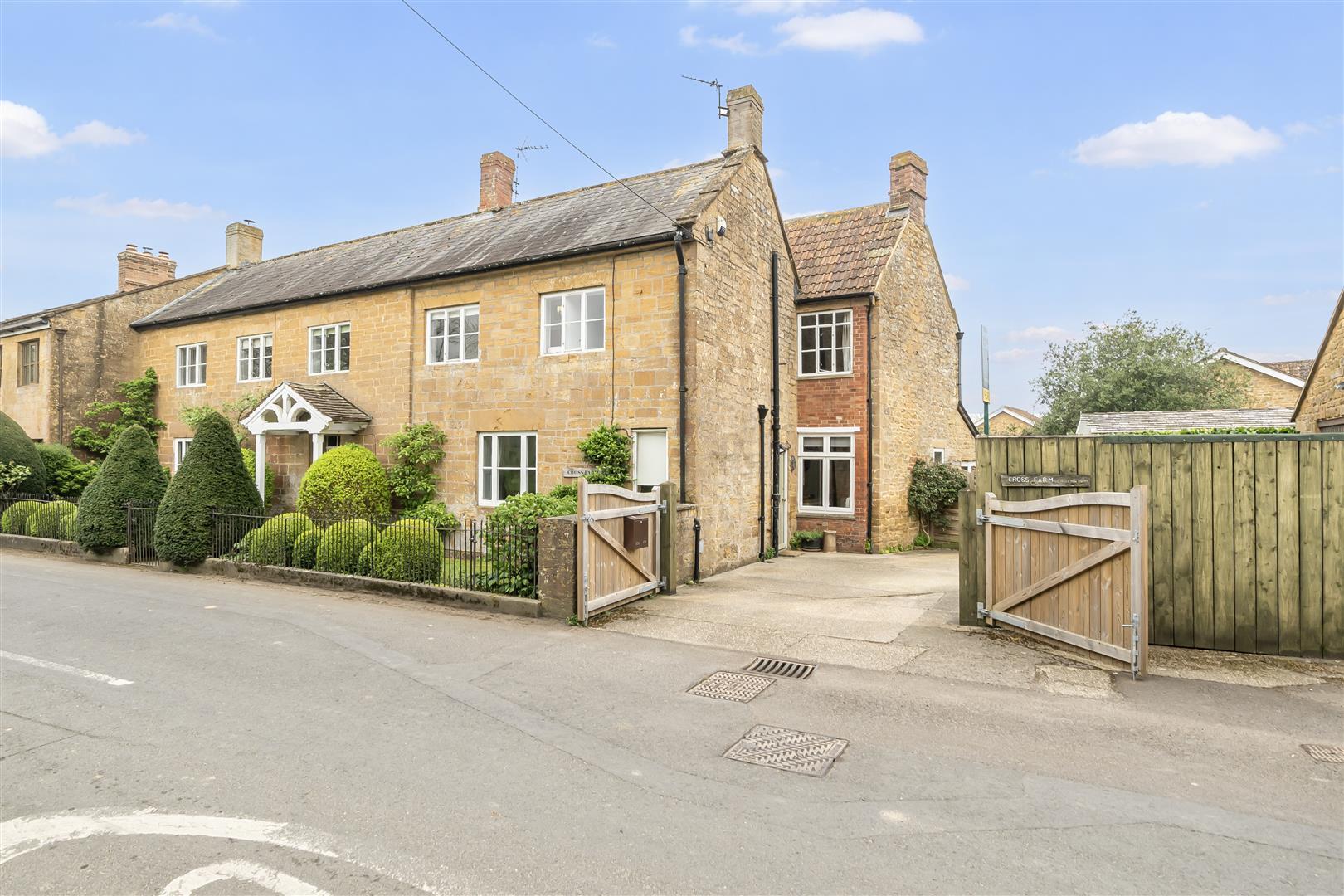 Property Image 00651186-6772-4bec-99c3-854f37f1f587