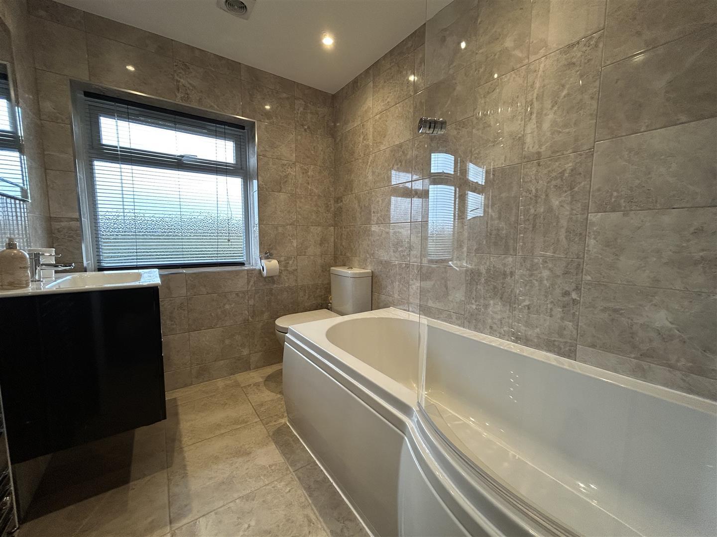 Property Image 0067fee2-7b7d-4fe8-88a1-4d59ab5249df