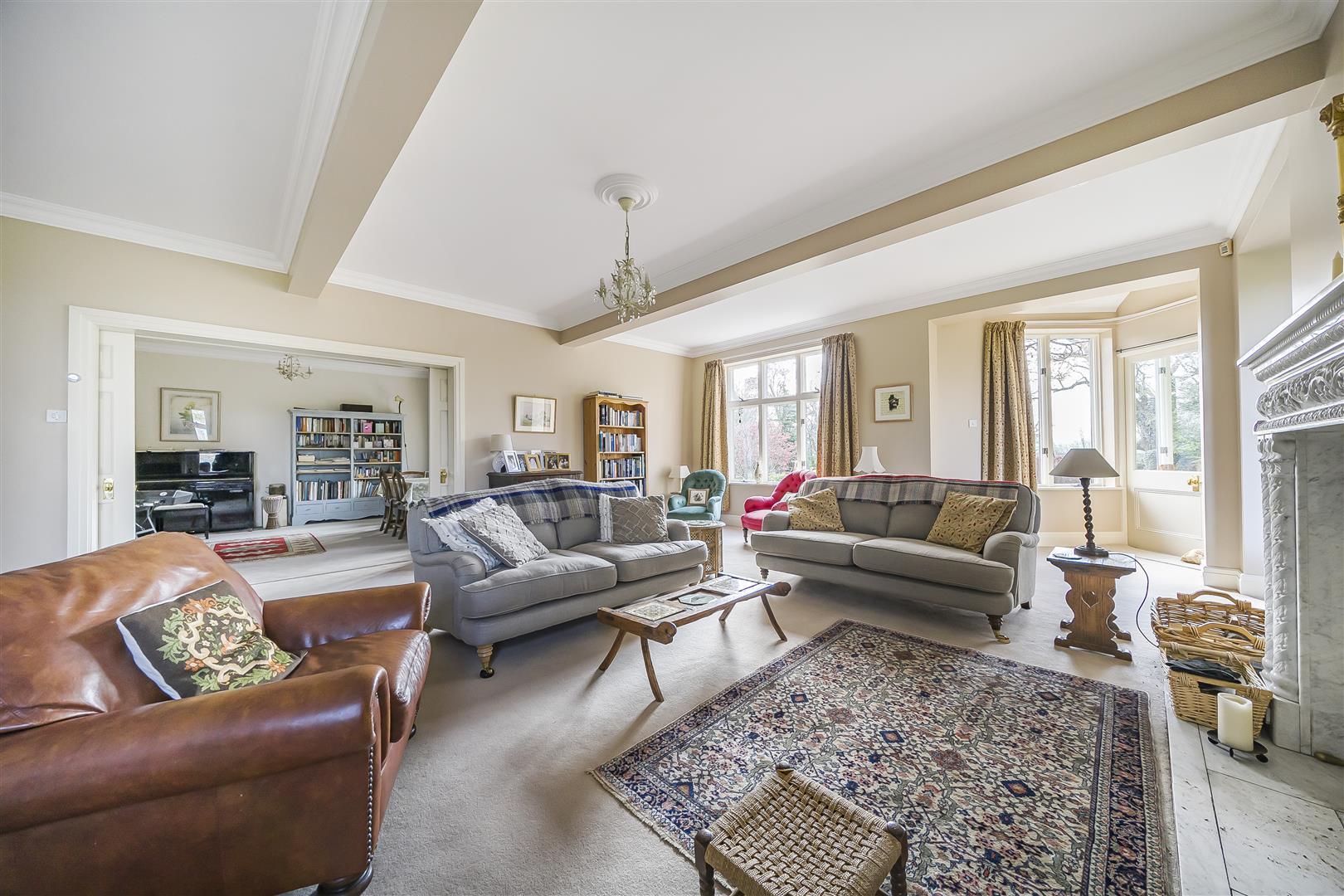 Property Image 007c5e20-bd69-4108-98f3-fc27841e6a4d