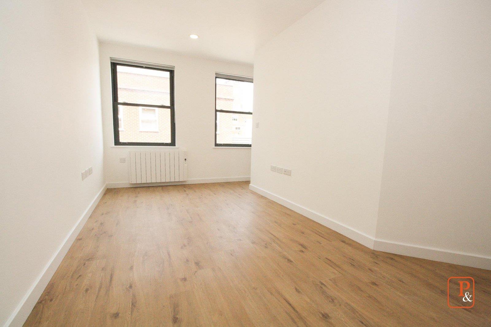 Property Image 00944785-3f16-43a2-82e1-8f922cb48cf9