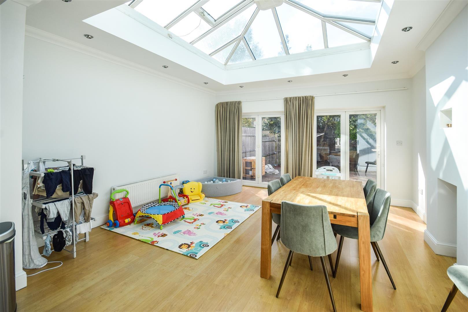 Property Image 00a45730-a259-4004-b490-05caff290cc2