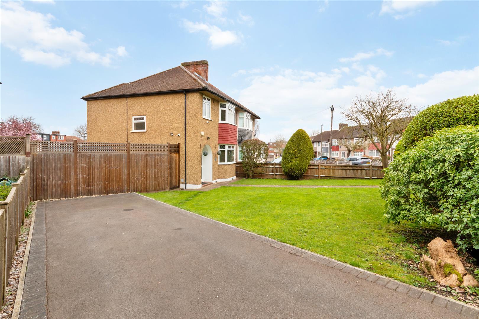 Property Image 00af6b40-f807-4cb7-8221-e1ea05a95985