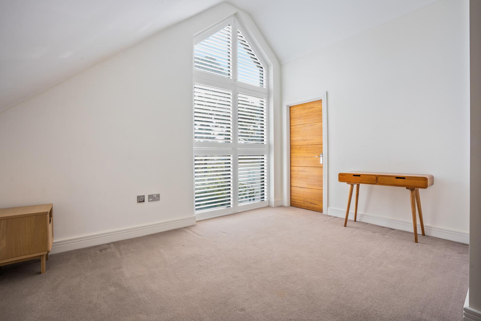 Property Image 00b0cdce-a009-4f66-925b-af88f81d2387
