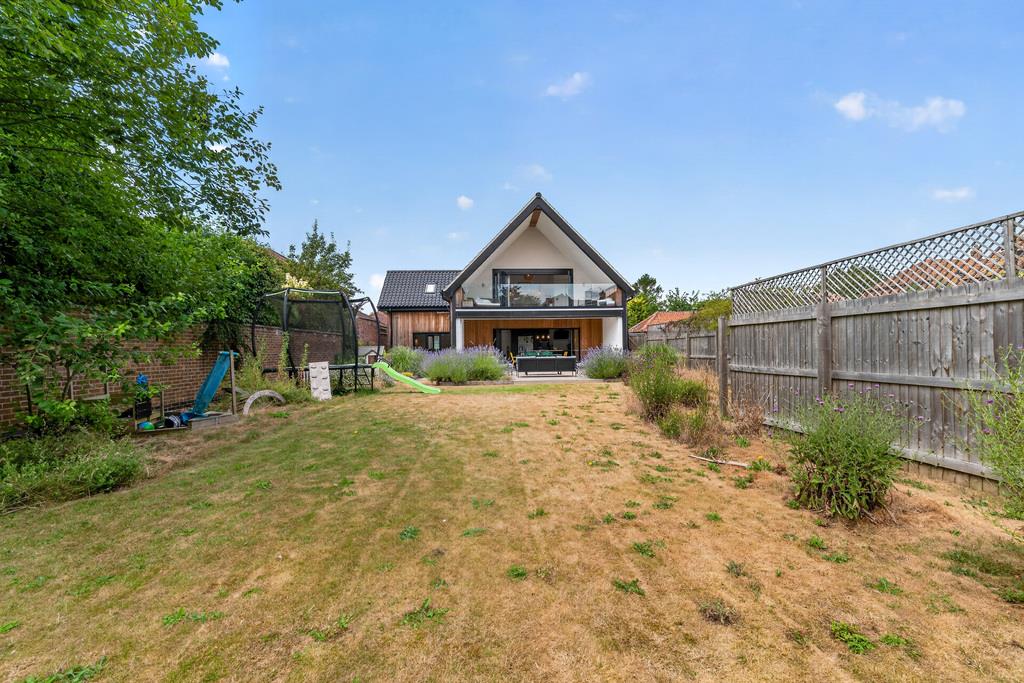 Property Image 00b436df-0438-49b0-bd8a-73b58833ee3d