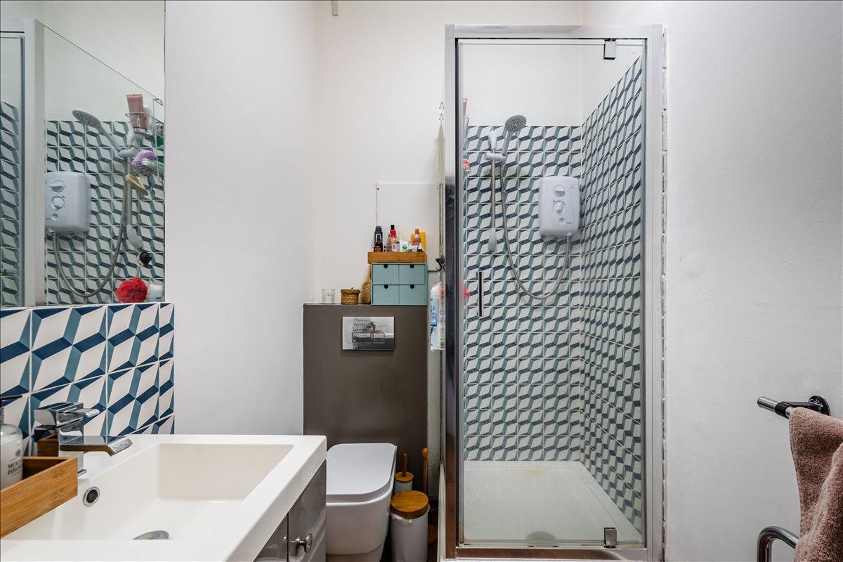 Property Image 00d6ca8a-f4dd-4ae4-94ab-afbd364ddb70