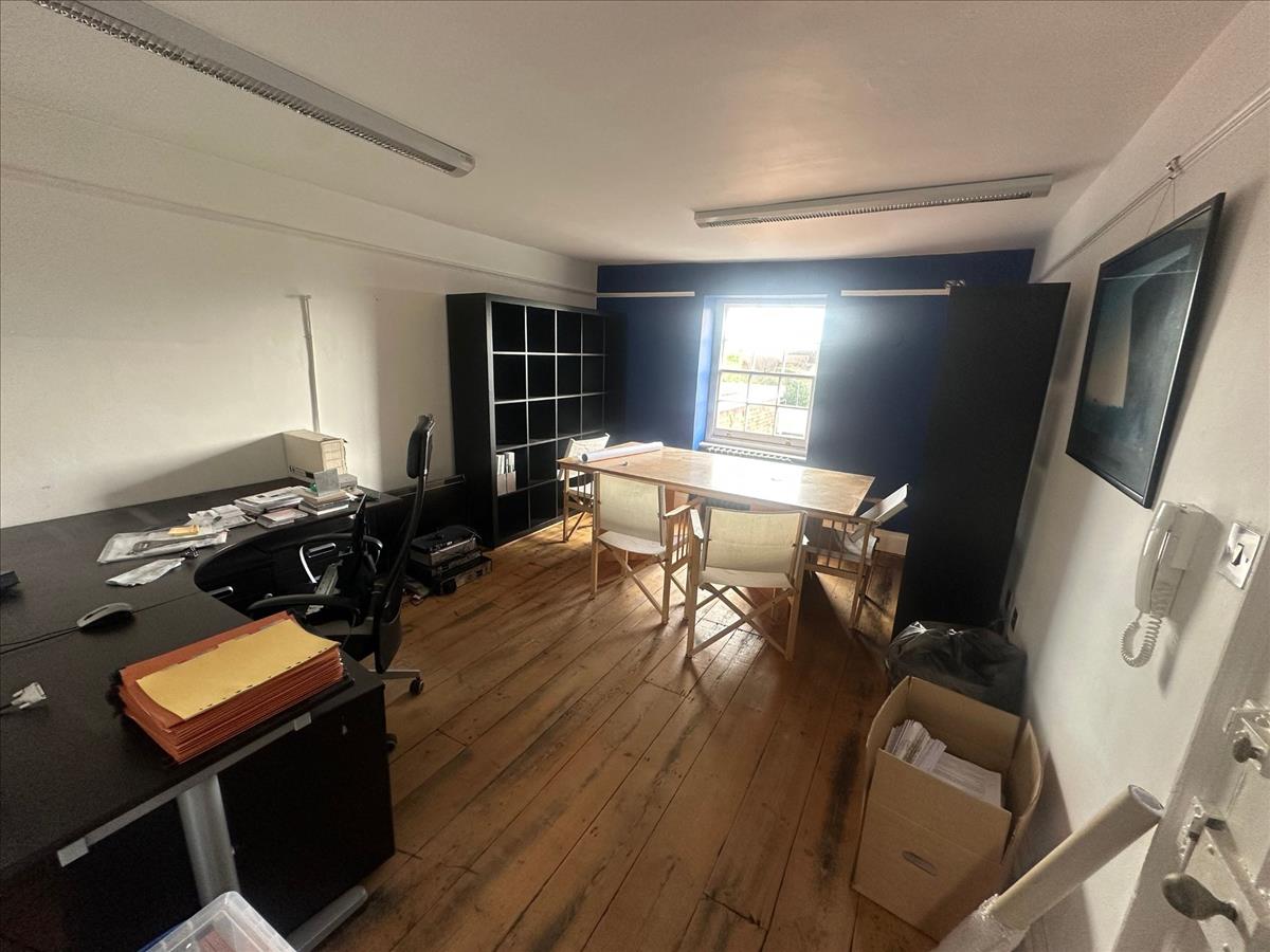 Property Image 00dd1284-d793-440f-aecb-35d3c16fe6a7