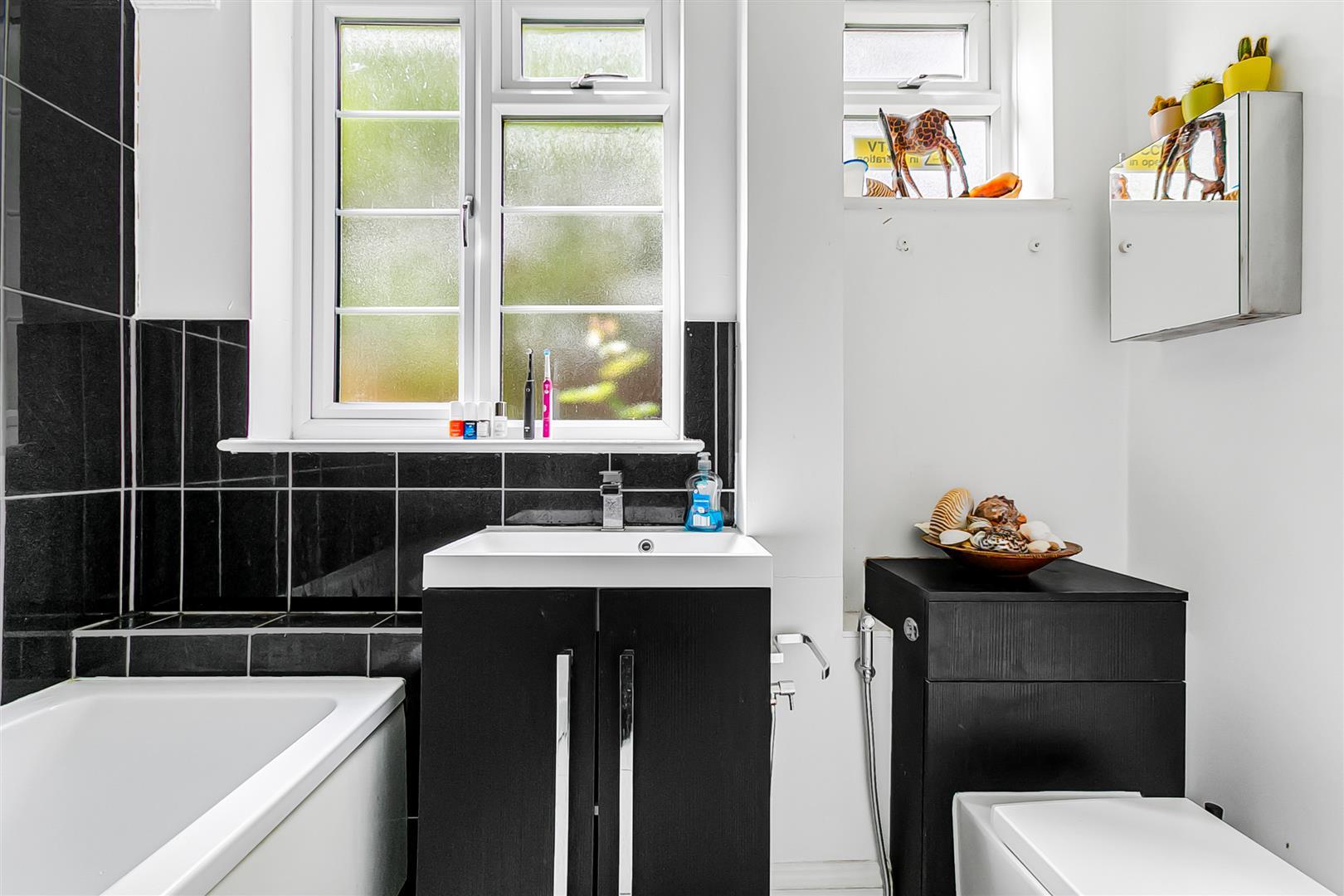 Property Image 00e3ab99-a604-4afc-9a6f-7b9f009224c2