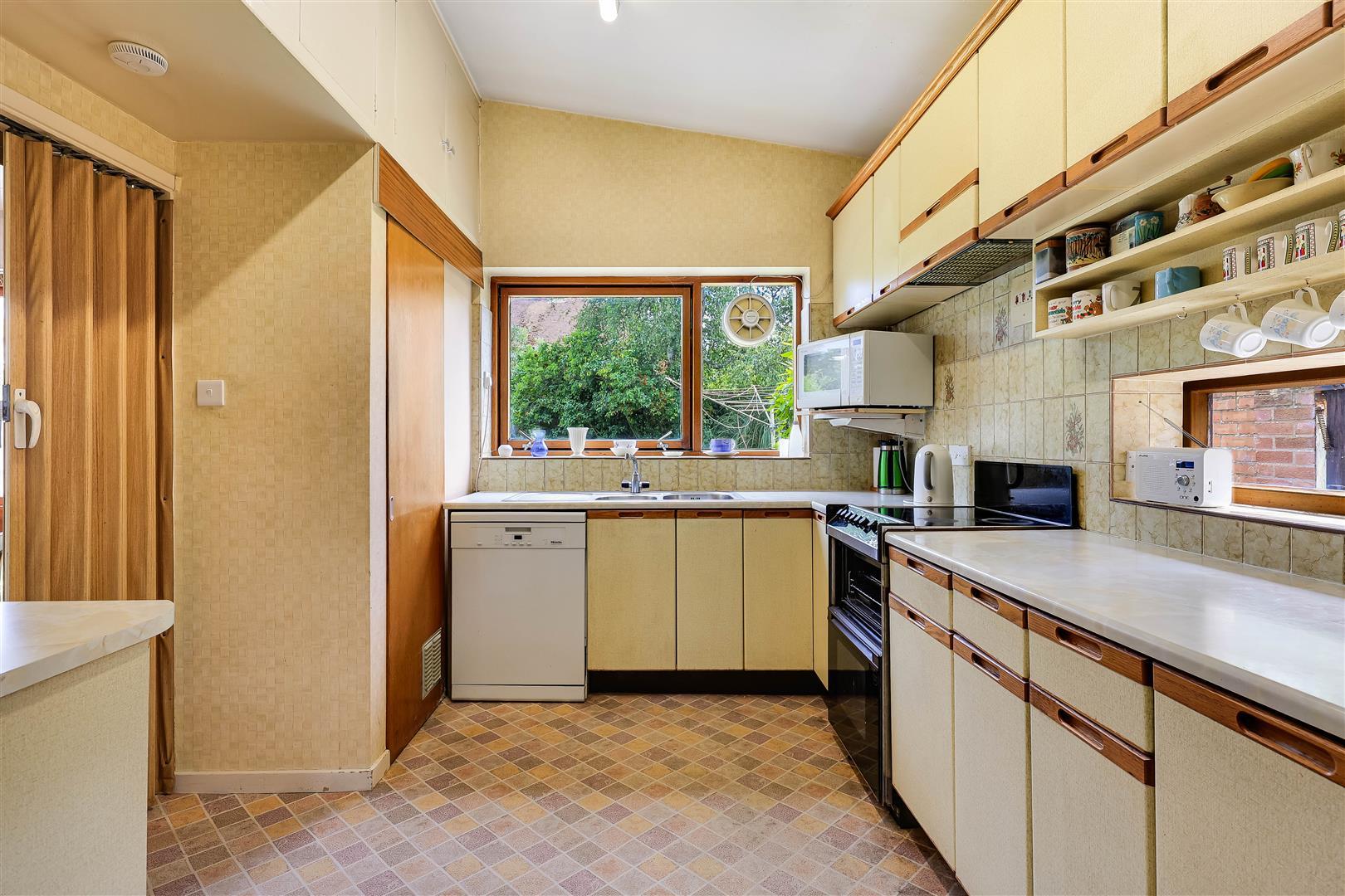 Property Image 00e57c39-99e1-4bb3-8b8c-fc7eac2386f7