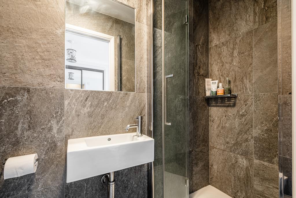 Property Image 00e983e7-0dd3-4a7b-9c76-874b6025071f