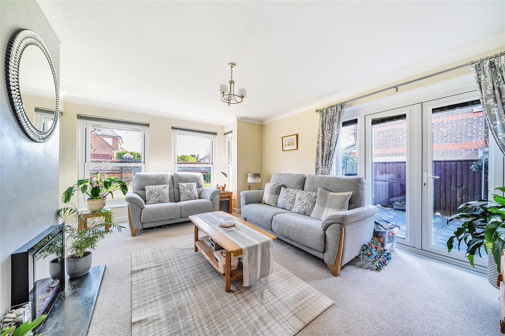 Property Image 00f28f8e-8e8b-4256-9813-8516b99c058e
