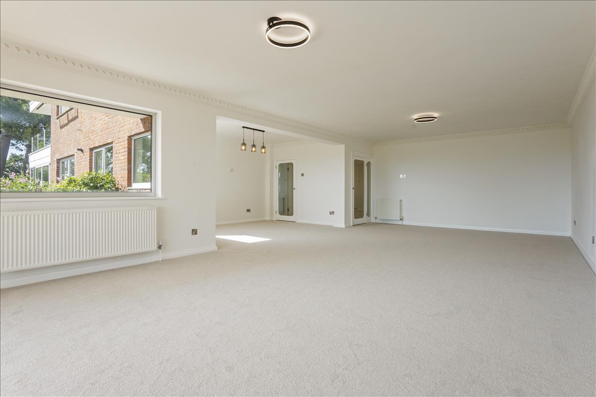 Property Image 00f57397-47b4-4107-9714-e78d5ecafb6f