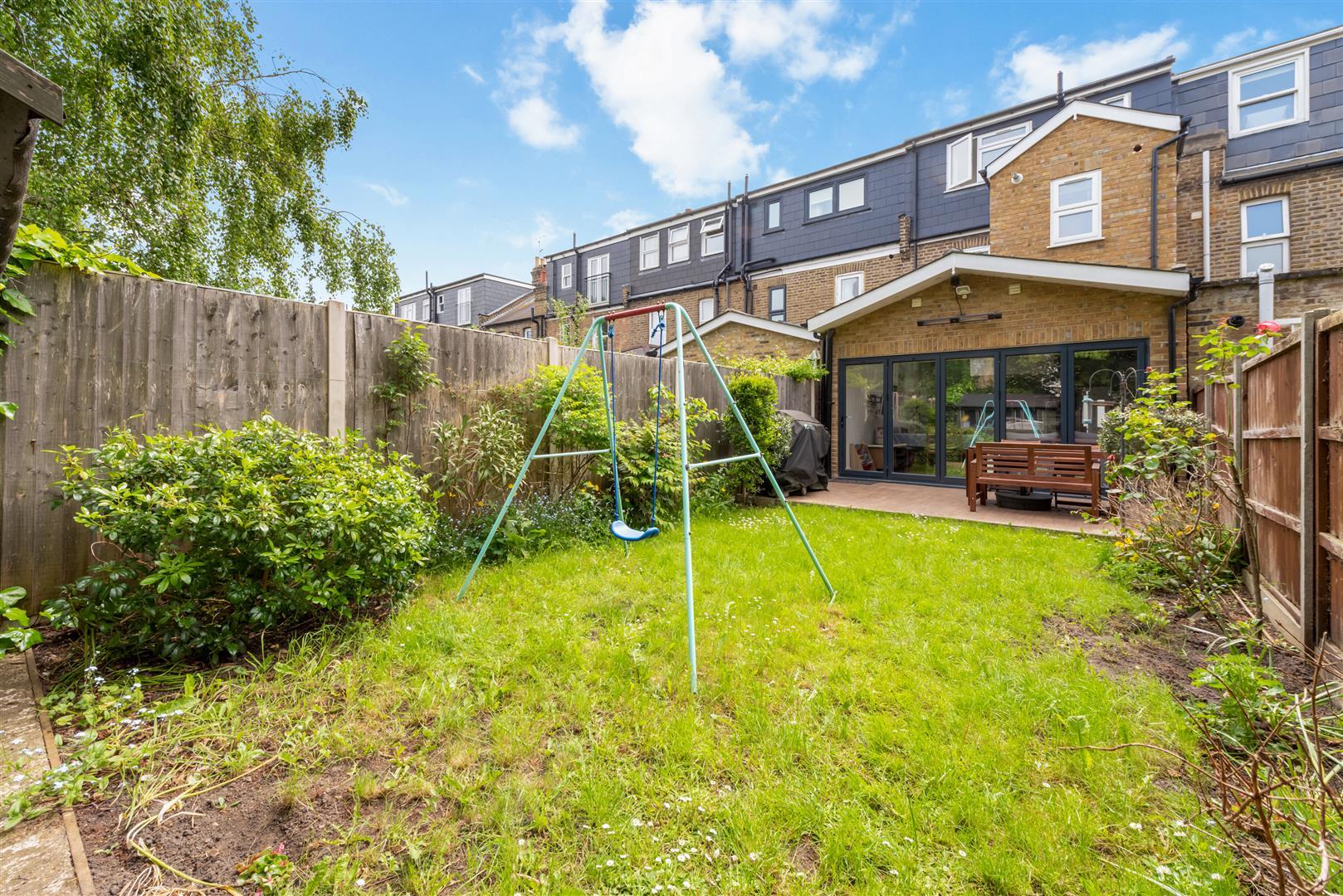 Property Image 010c2f21-74c0-4398-908a-14655dc58818