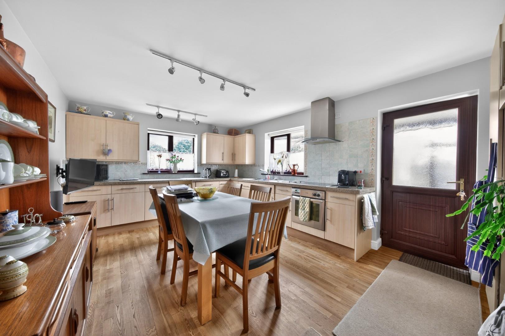 Property Image 010f0406-1754-4a8a-b802-ddacadaaccd8