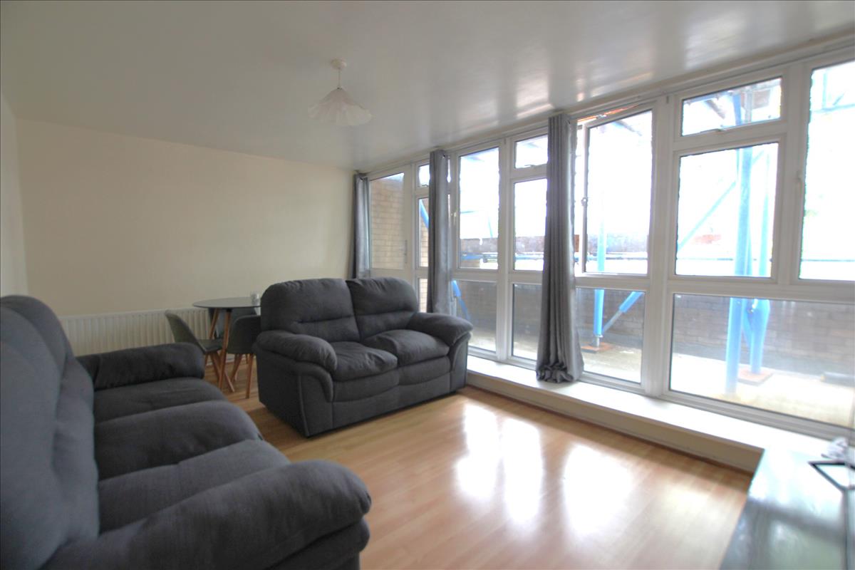 Property Image 012c9eee-7005-45bb-a0ce-2aa9bbade5ca
