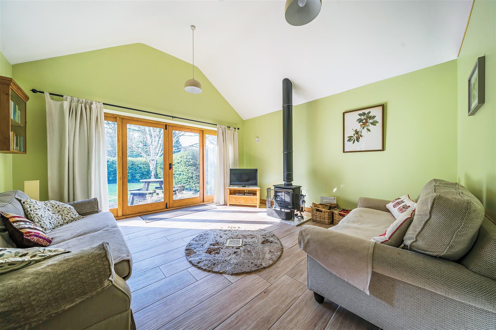 Property Image 01332f42-e74c-4c74-9b40-cea7bfaca368