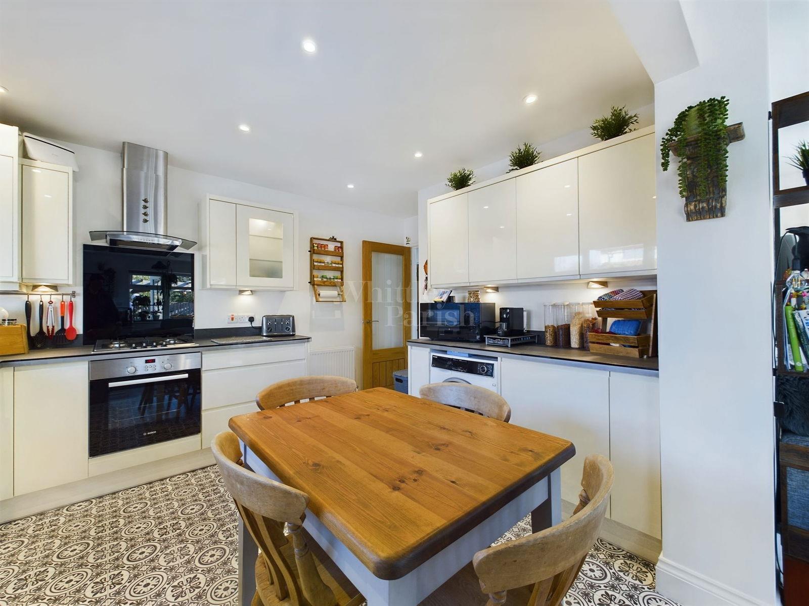 Property Image 013ace59-30ff-431f-b387-3b1e603f5447