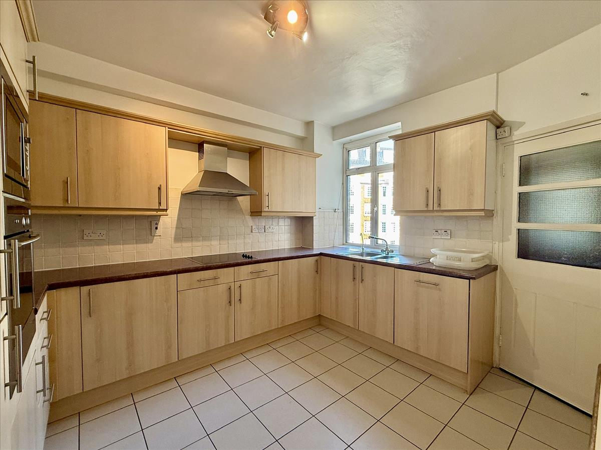Property Image 0147d22b-5e3a-4d7c-b26d-bd04398557be