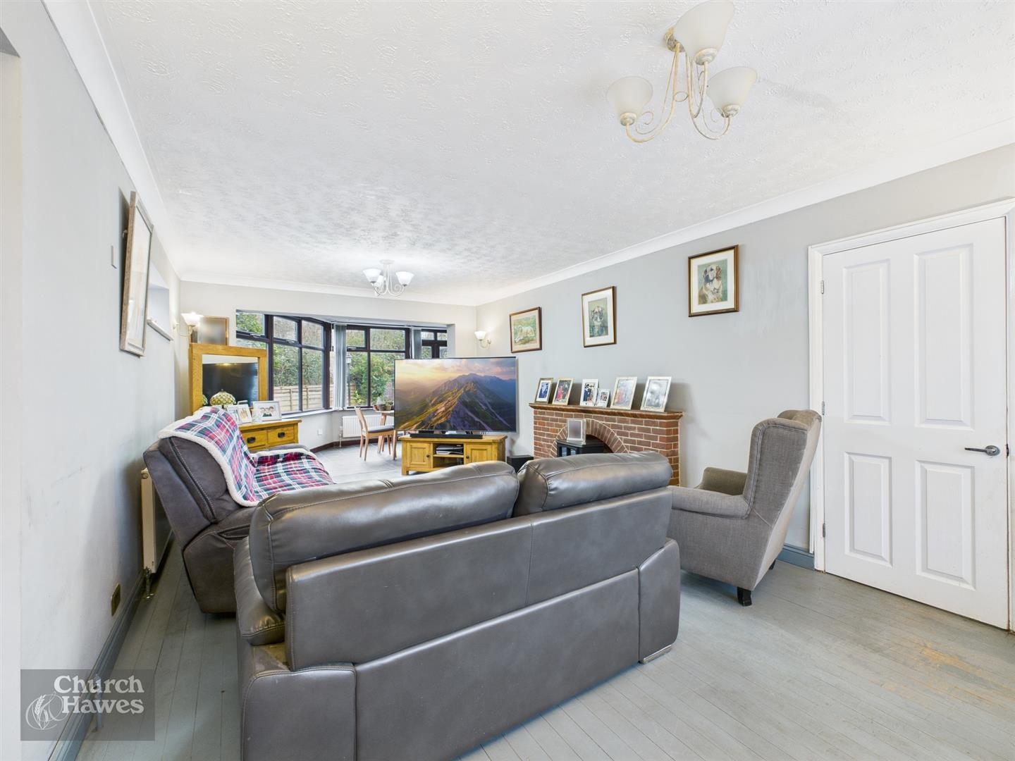 Property Image 017b6046-1057-4cea-913e-45c026d2af06