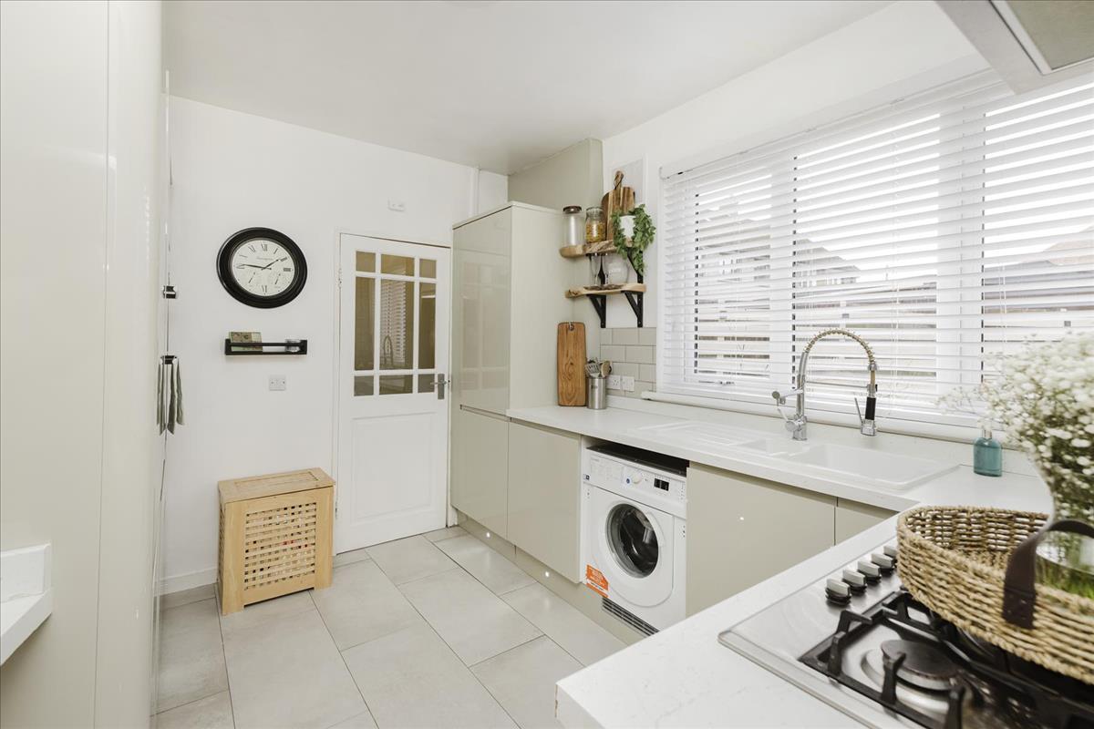Property Image 01899ba5-9f73-404f-ab80-6ab0bb824713