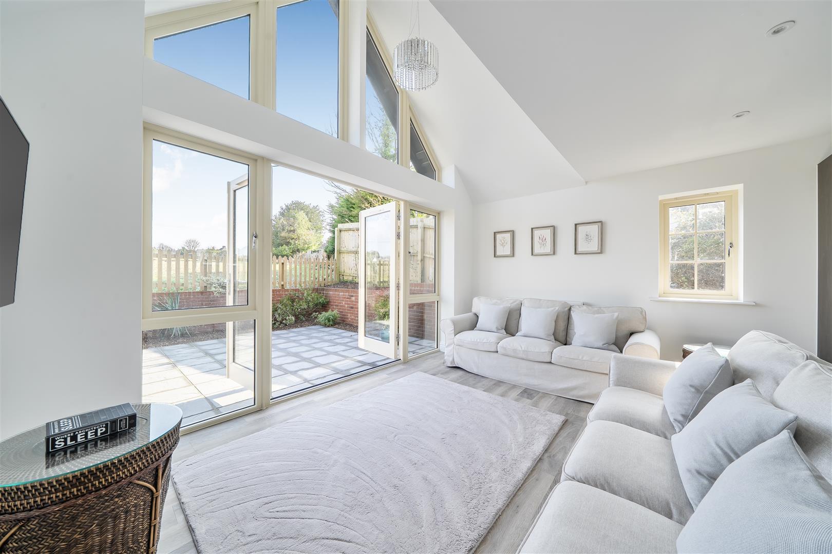 Property Image 018e859a-5100-426c-974a-0d72e2bf22ef