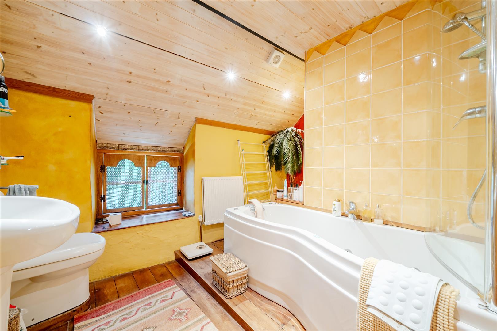 Property Image 01a52de8-bb1c-471a-b432-53486d855217