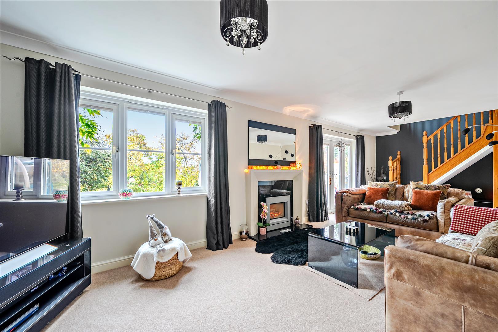 Property Image 01ac2fcc-ffa6-41ea-9a00-7fa2e0a6a5aa