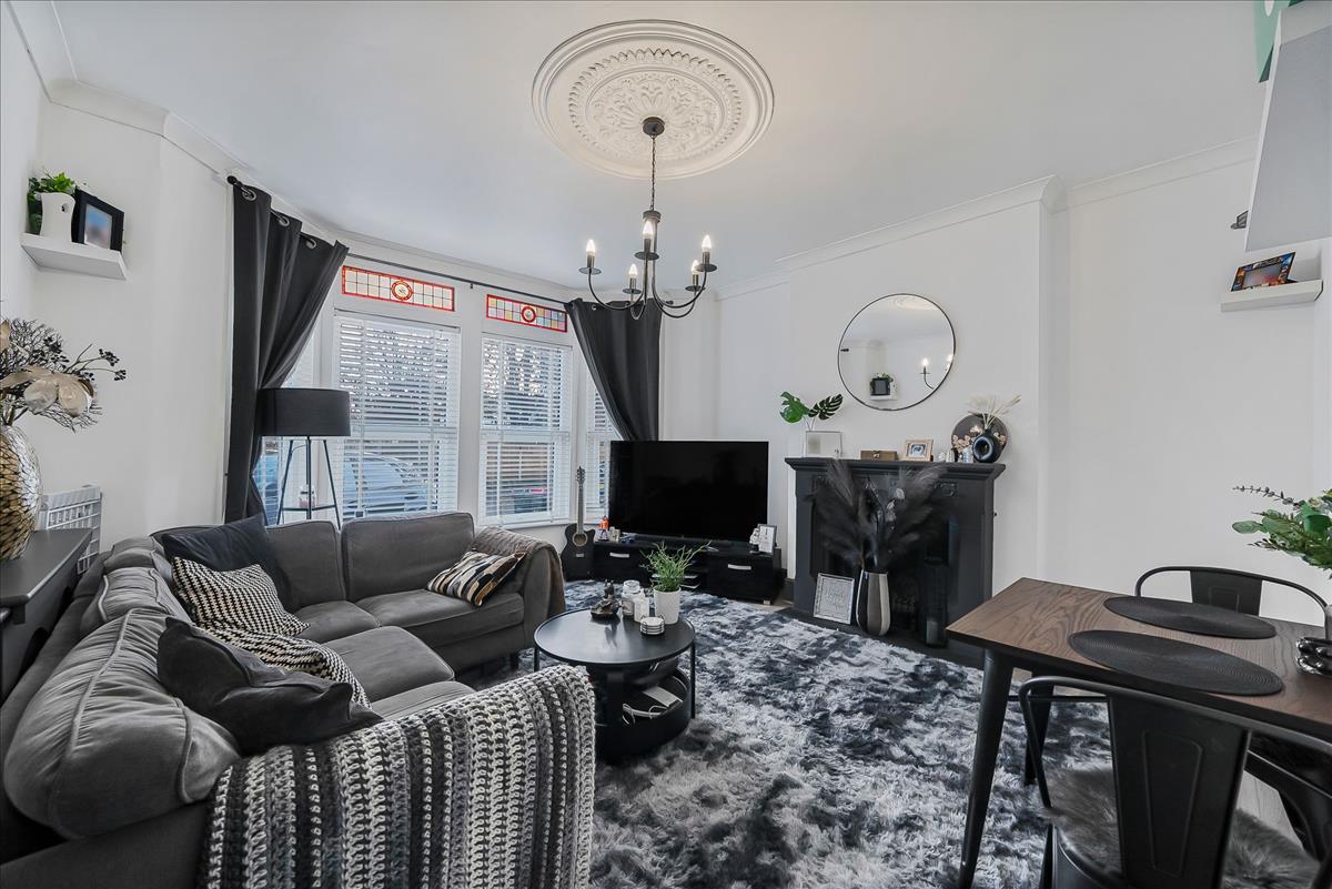 Property Image 01bb7856-d906-46d8-a3c2-5c41f0e609b8