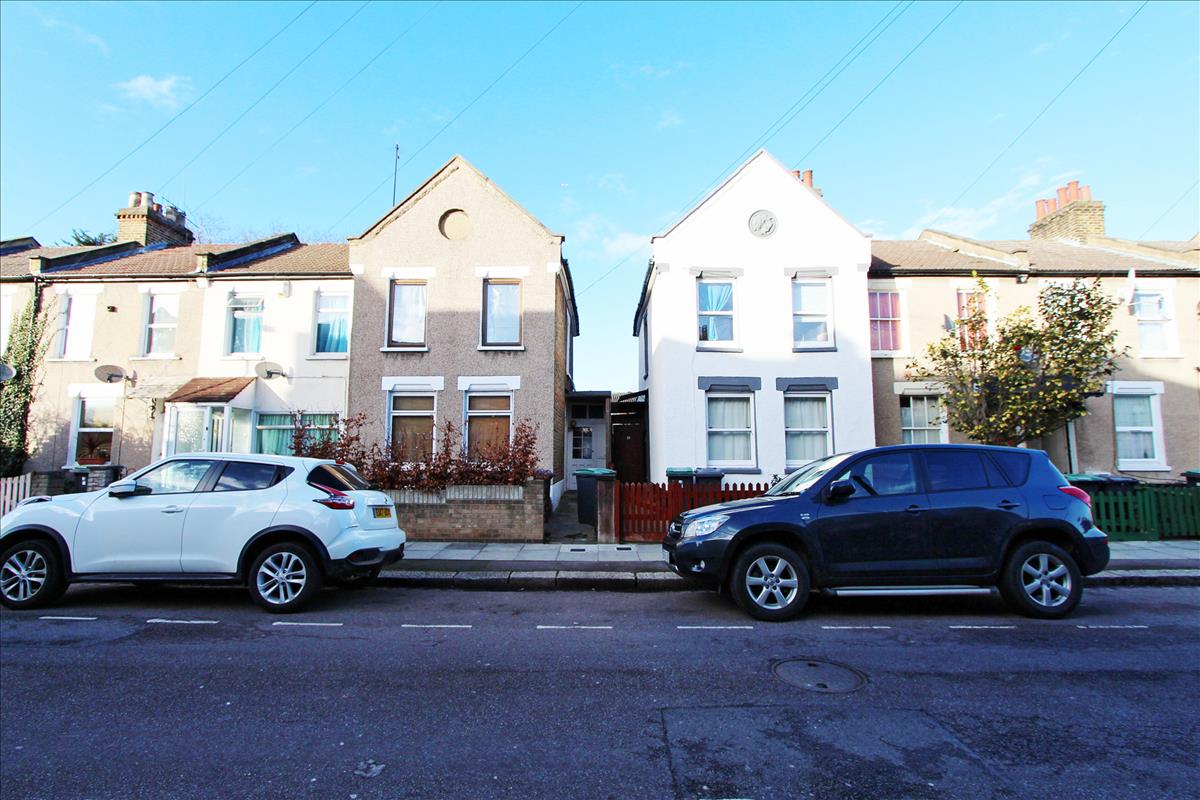 Property Image 01d5a0c6-96b4-476e-9558-82db348ad83a