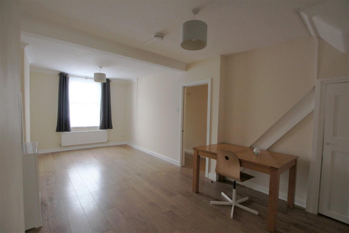 Property Image 01d7dbb2-dec9-436b-bb1d-38a7e1b2b71f