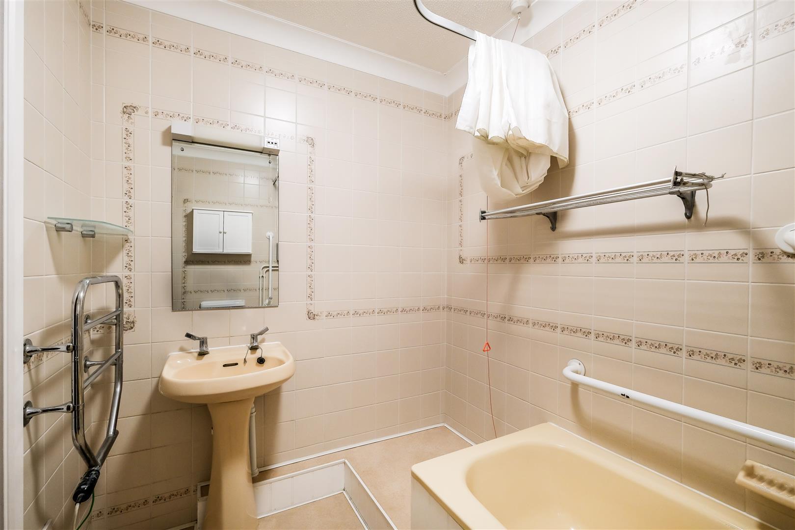Property Image 01fc6368-7f8c-4358-a190-8c1e6f3c9e99