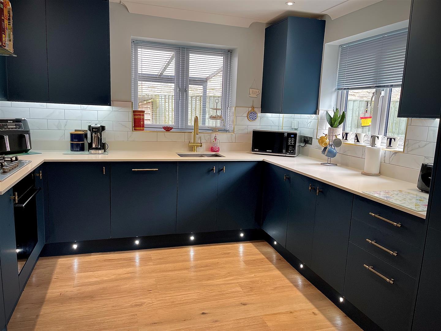 Property Image 01fda515-c971-4a2c-935f-a11d0b3d7865