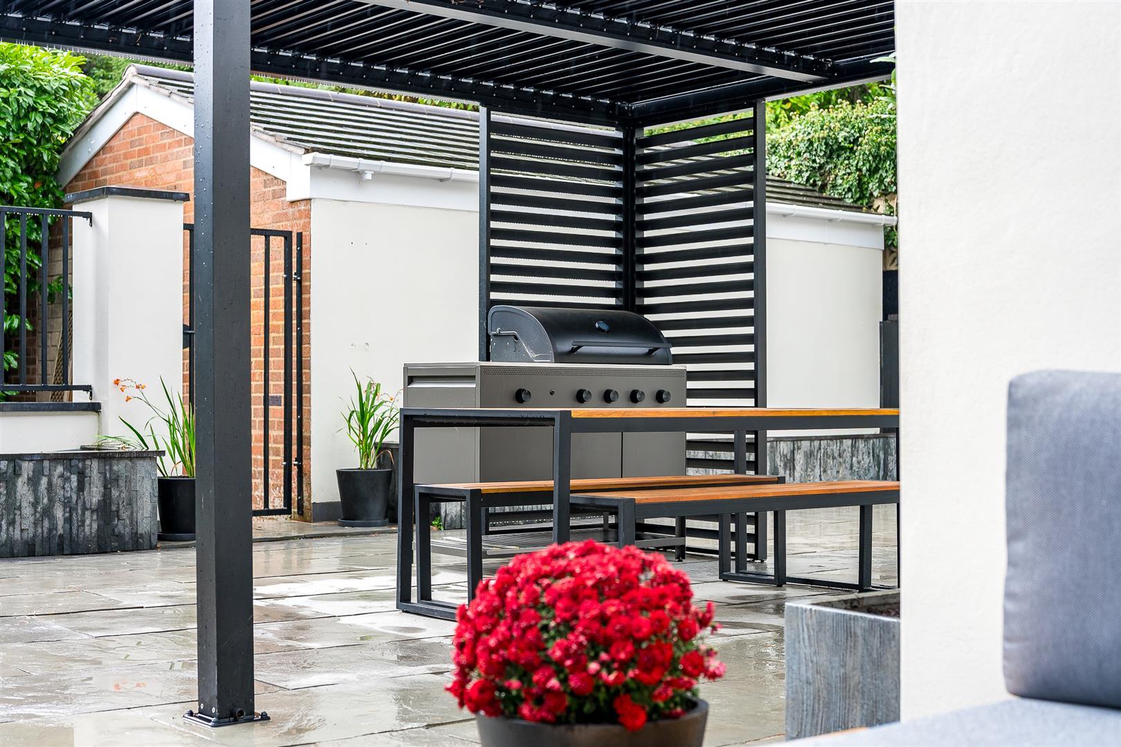 Property Image 021f6cfd-b037-4d58-b521-23c539800c3e