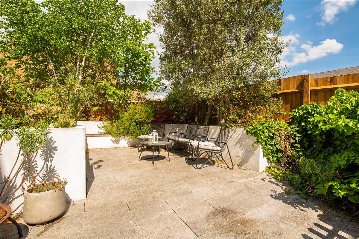 Property Image 022b3a91-d010-4e11-9a94-512b5f67b3b9