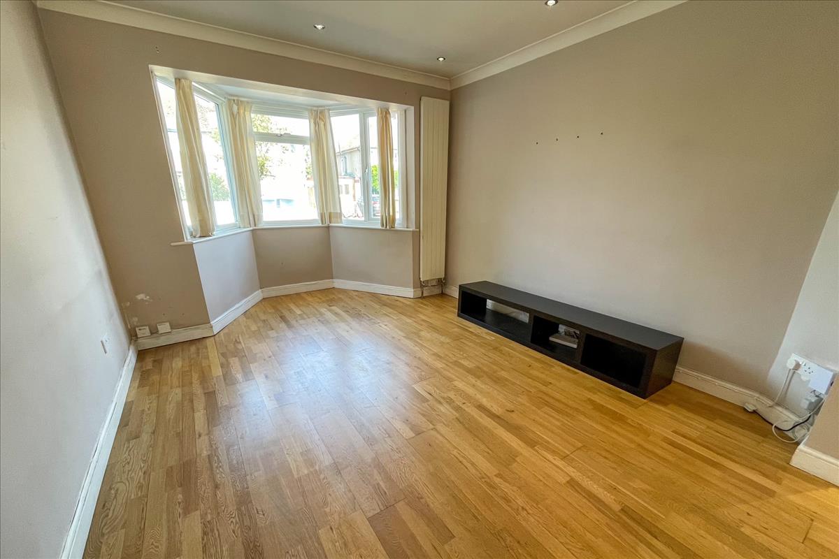 Property Image 023487fb-02fb-418d-9418-35fd789df1d0